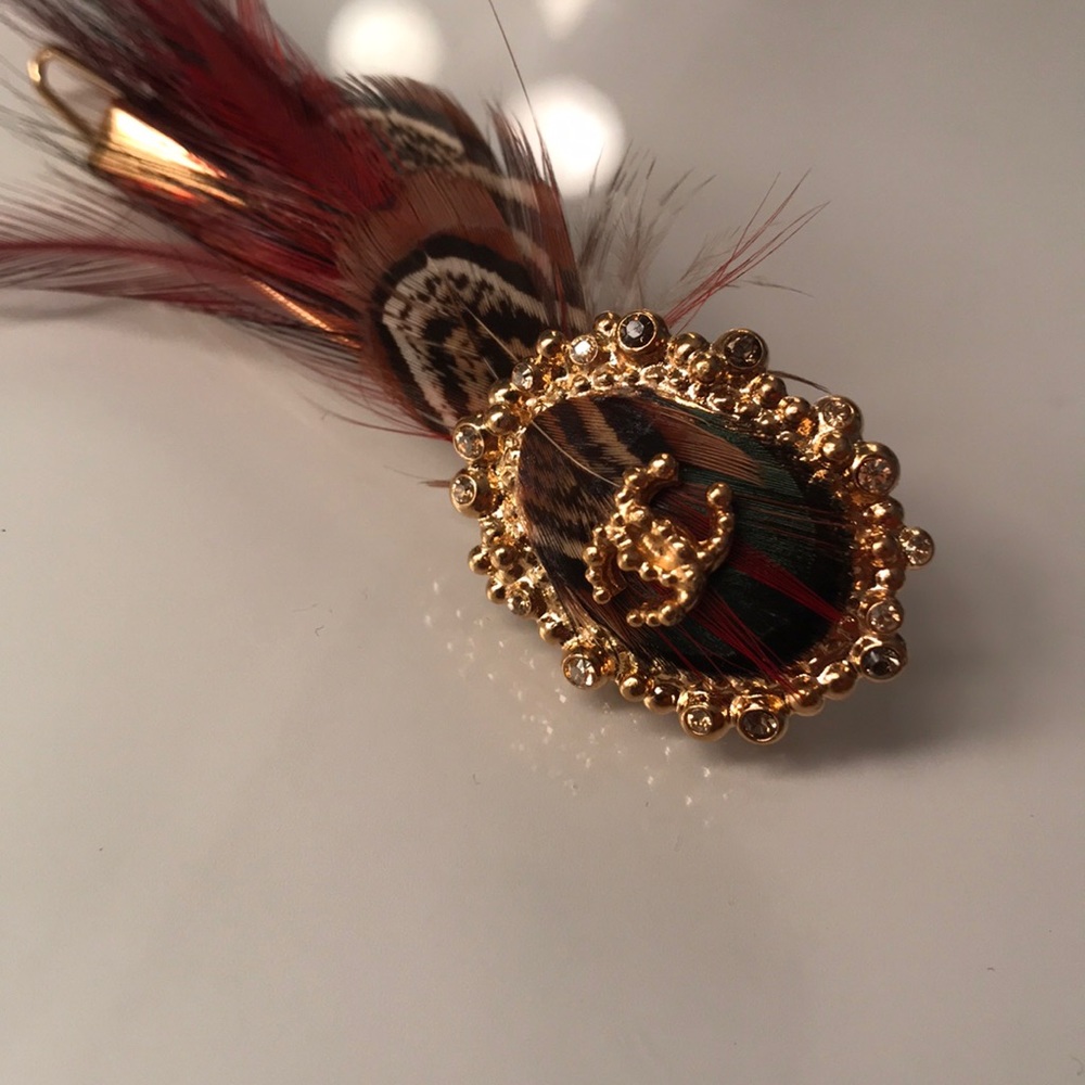 Chanel barrette